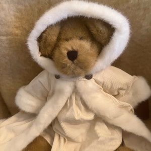 Boyd's Bear Vintage Anya Frostfire RARE Plush Bear